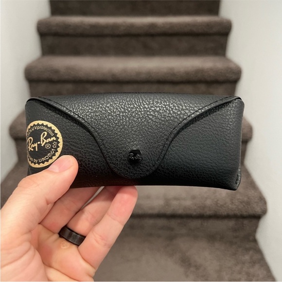 Ray-Ban Gold Frame Sunglasses with Green Lenses - Picture 4 of 4